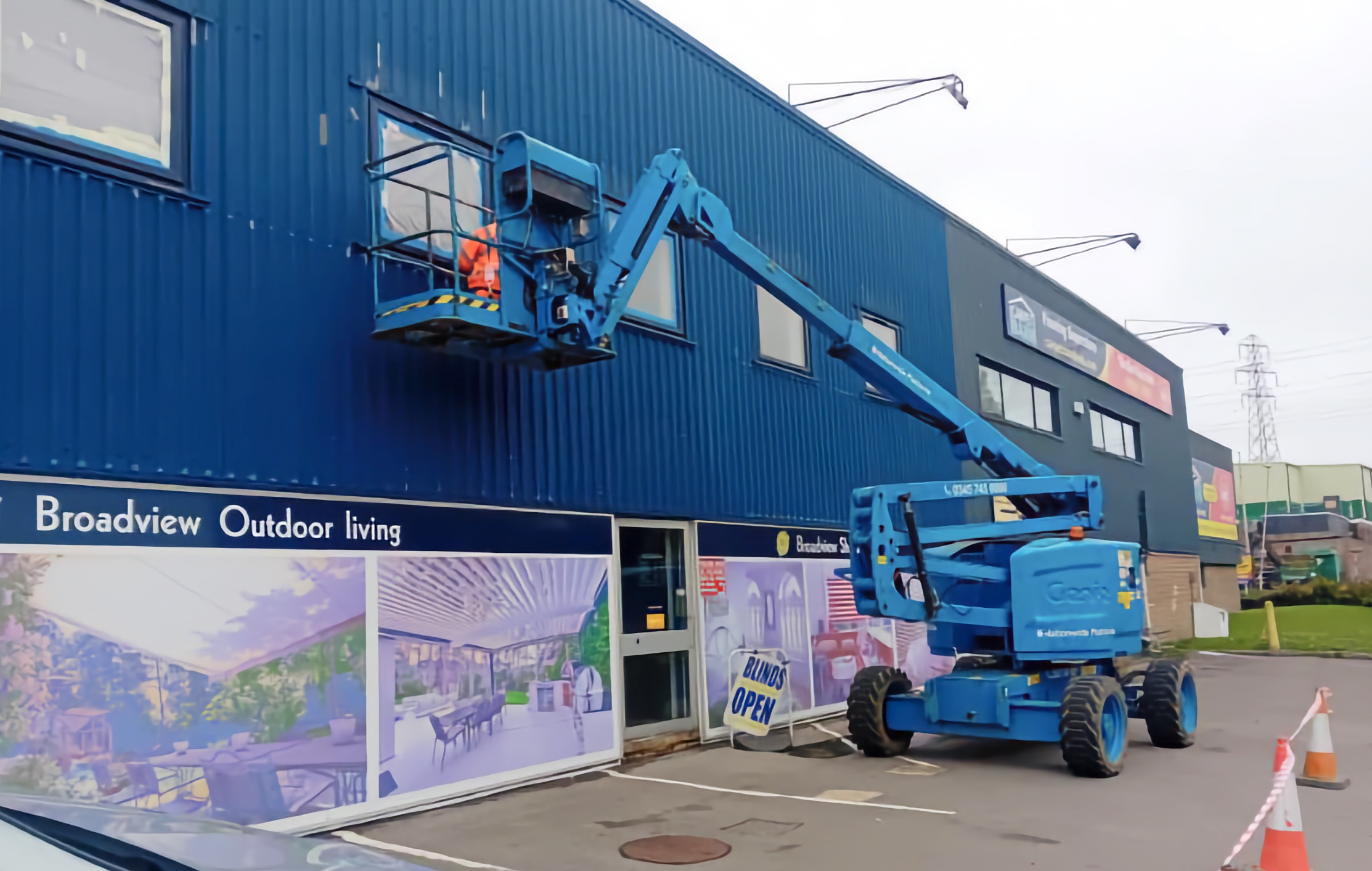 Cladding repaint for showroom