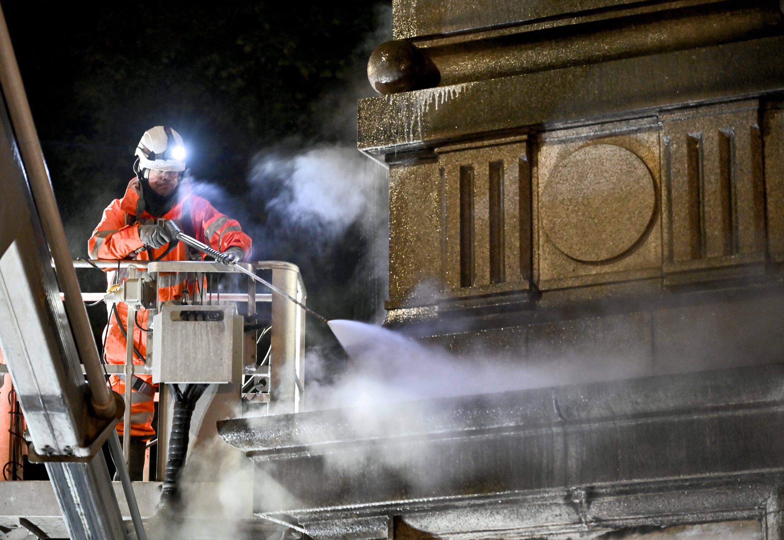 Lambeth Bridge Doff Clean